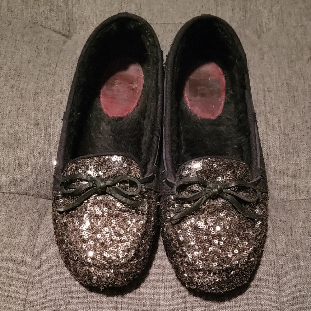 BC Footwear All Over Sequins Moccasin with Bow Bronze Sz. 7